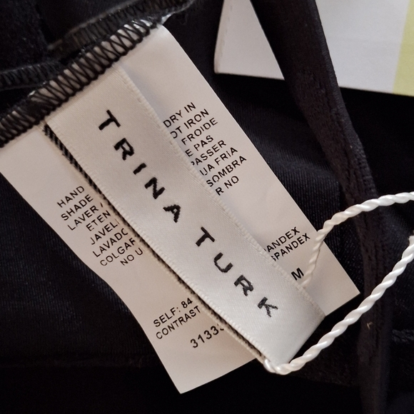 NWT- Trina Turk Breeze Twist Black Textured Bandeau Bathing Suit Top Size 4 - Picture 9 of 10